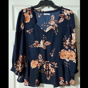 🌸Maurices Navy Floral Blouse🌸